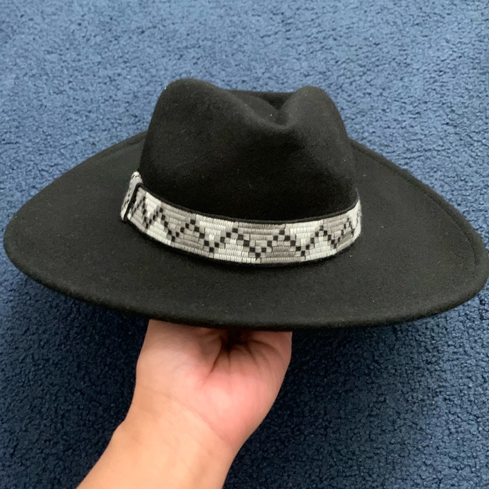 Universal Thread Hat
